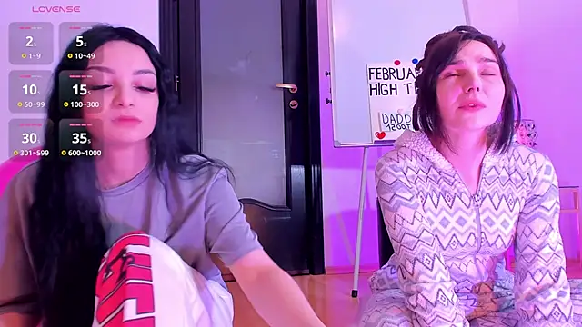 Snapshot of Peanaughty chatting on 02-21-26, 08:48 Peanaughty online show from 02-21-26, 08:48