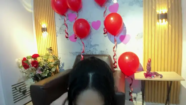 Snapshot of Lara_pons chatting on 02-10-26, 01:37 Lara pons online show from 02-10-26, 01:37