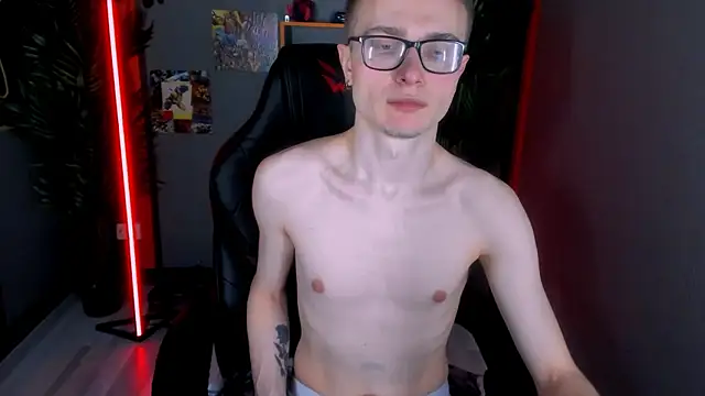 Snapshot of Emmit_Barker chatting on 02-04-26, 03:29 Emmit Barker online show from 02-04-26, 03:29