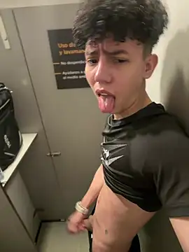 Snapshot of yoursexyjose chatting on 06-25-26, 06:34 yoursexyjose online show from 06-25-26, 06:34