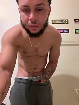 Snapshot of Tu_PaPi_Favorito chatting on 02-24-26, 03:15 Tu PaPi Favorito online show from 02-24-26, 03:15