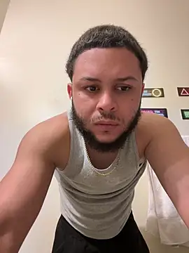 Snapshot of Tu_PaPi_Favorito chatting on 02-28-26, 09:10 Tu PaPi Favorito online show from 02-28-26, 09:10