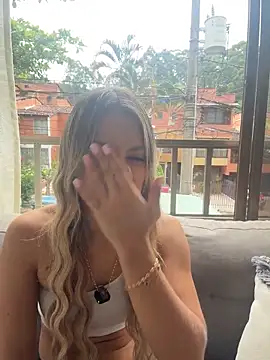 Mia Rosee1 online show from 04-05-26, 07:22