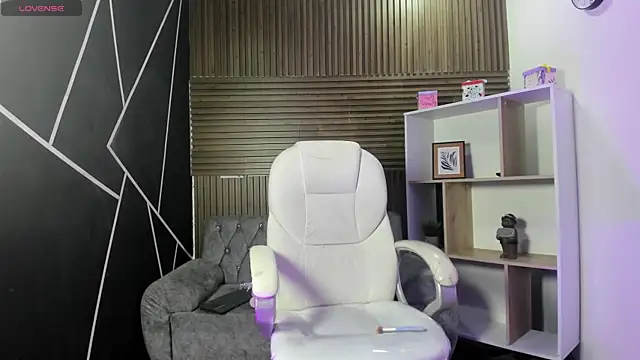 Snapshot of GemmaBrown chatting on 02-10-26, 12:53 GemmaBrown online show from 02-10-26, 12:53