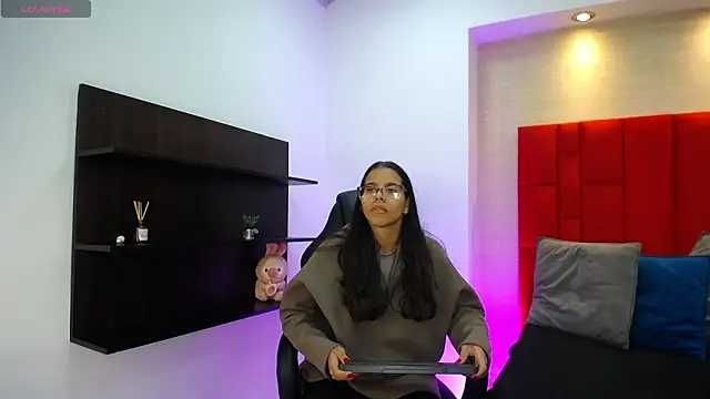 Luna Millers online show from 02-03-26, 03:48