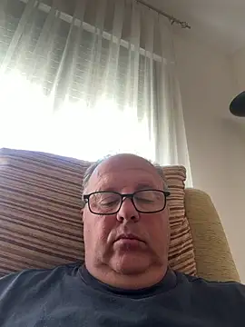 Snapshot of YachtCaptain10 chatting on 05-06-26, 10:31 YachtCaptain10 online show from 05-06-26, 10:31