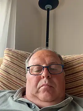Snapshot of YachtCaptain10 chatting on 05-11-26, 04:37 YachtCaptain10 online show from 05-11-26, 04:37