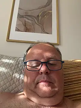 Snapshot of YachtCaptain10 chatting on 06-12-26, 06:45 YachtCaptain10 online show from 06-12-26, 06:45