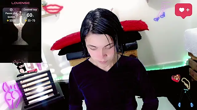 Snapshot of NathalialLooes chatting on 02-26-26, 05:50 NathalialLooes online show from 02-26-26, 05:50