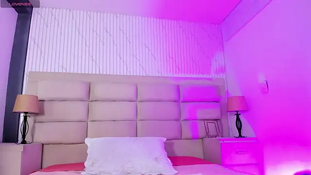 KarelyMitchel online show from 02-05-26, 02:11