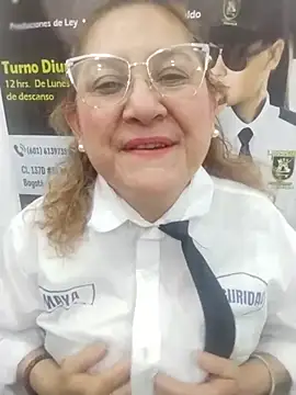 Snapshot of JULIETA_21- chatting on 06-10-26, 03:00 JULIETA 21- online show from 06-10-26, 03:00