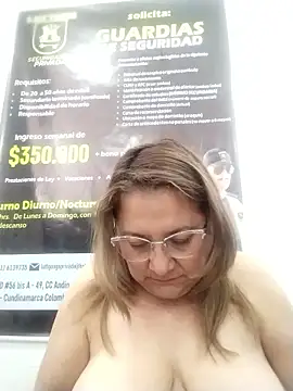 Snapshot of JULIETA_21- chatting on 06-17-26, 12:40 JULIETA 21- online show from 06-17-26, 12:40