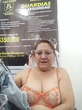 Snapshot of JULIETA_21- chatting on 06-19-26, 01:04 JULIETA 21- online show from 06-19-26, 01:04