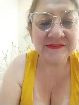 Snapshot of JULIETA_21- chatting on 06-29-26, 01:44 JULIETA 21- online show from 06-29-26, 01:44