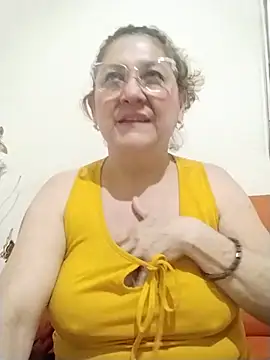 Snapshot of JULIETA_21- chatting on 06-30-26, 01:50 JULIETA 21- online show from 06-30-26, 01:50