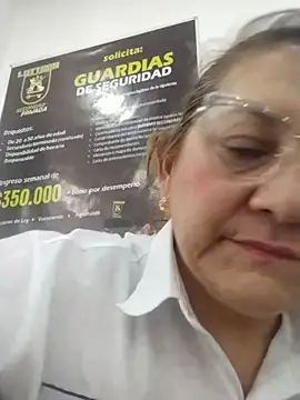 Snapshot of JULIETA_21- chatting on 07-09-26, 01:48 JULIETA 21- online show from 07-09-26, 01:48
