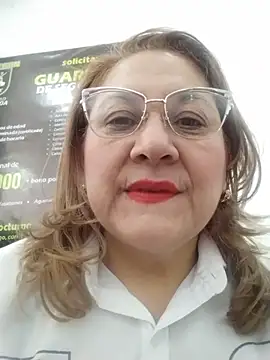 Snapshot of JULIETA_21- chatting on 07-14-26, 01:06 JULIETA 21- online show from 07-14-26, 01:06