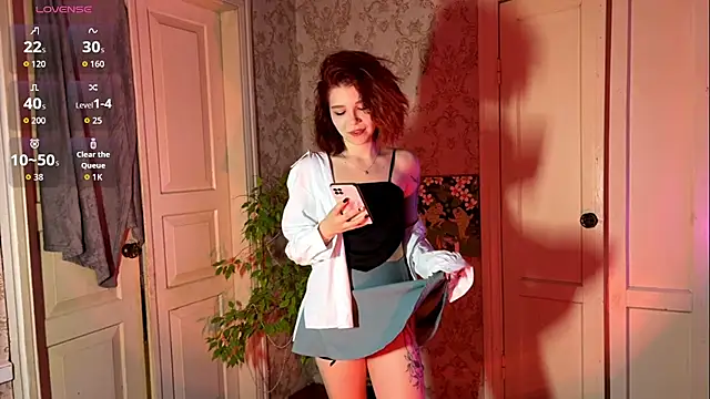 LaurynGeisinger online show from 03-05-26, 01:40