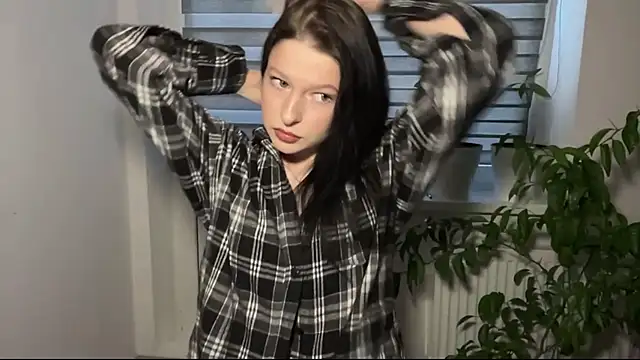 Snapshot of Sarahsolara chatting on 03-02-26, 03:19 Sarahsolara online show from 03-02-26, 03:19