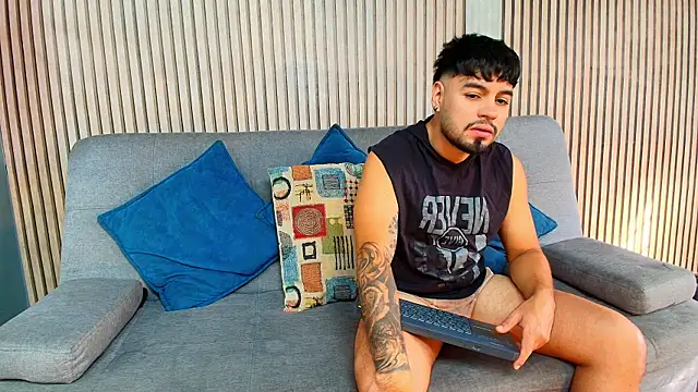 DaveParker  online show from 04-01-26, 01:12