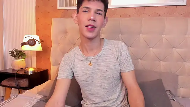 Snapshot of arlequiin_ chatting on 02-19-26, 08:27 arlequiin online show from 02-19-26, 08:27