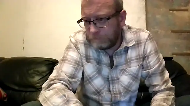 Snapshot of UnshodSixties chatting on 05-22-26, 01:13 UnshodSixties online show from 05-22-26, 01:13