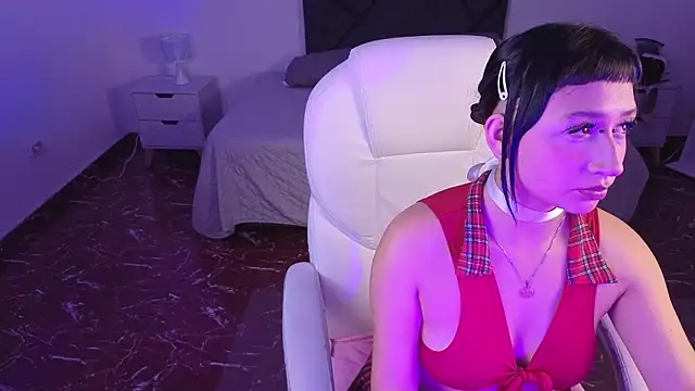 Snapshot of mia_bloom2 chatting on 02-25-26, 05:28 mia bloom2 online show from 02-25-26, 05:28