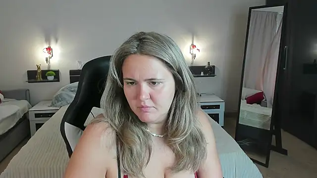 Snapshot of LilyBel chatting on 07-15-26, 01:00 LilyBel online show from 07-15-26, 01:00