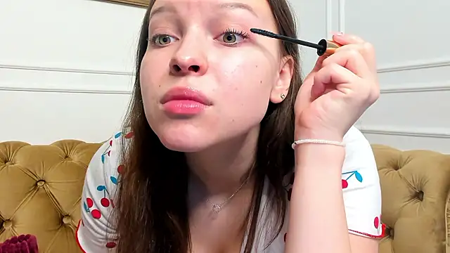 Snapshot of lunahush chatting on 02-15-26, 10:28 lunahush online show from 02-15-26, 10:28