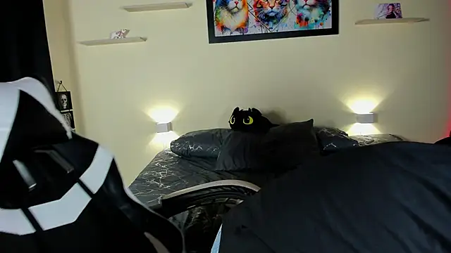 meredit cris23 online show from 02-20-26, 06:26