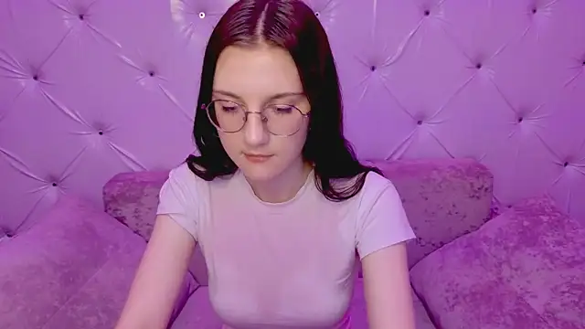 Snapshot of VixenLight chatting on 02-04-26, 02:28 VixenLight online show from 02-04-26, 02:28