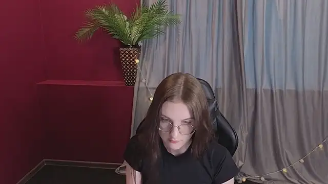 Snapshot of VixenLight chatting on 02-09-26, 02:15 VixenLight online show from 02-09-26, 02:15