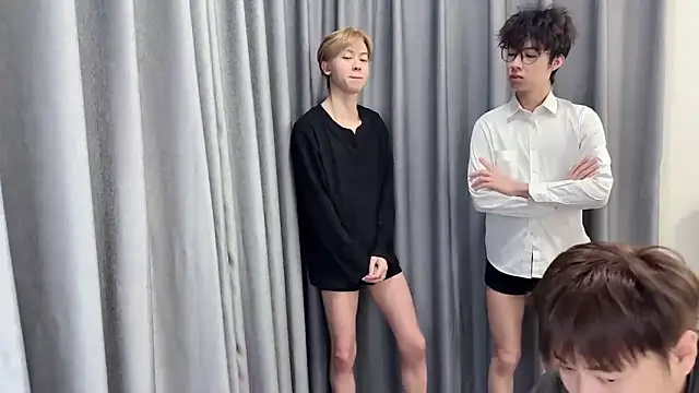 Snapshot of No_1MiaoMiao-Kk chatting on 02-10-26, 11:36 No 1MiaoMiao-Kk online show from 02-10-26, 11:36