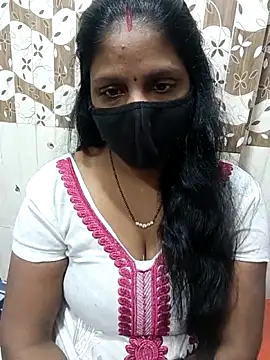 Snapshot of Parul-009 chatting on 02-07-26, 05:55 Parul-009 online show from 02-07-26, 05:55