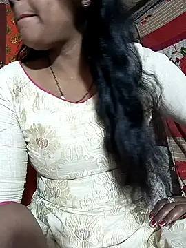 Snapshot of Parul-009 chatting on 02-23-26, 06:33 Parul-009 online show from 02-23-26, 06:33