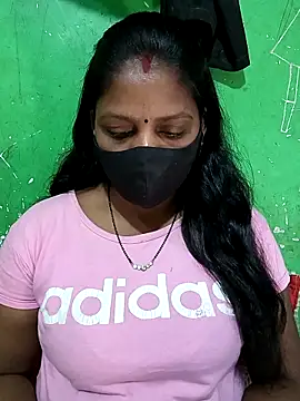 Snapshot of Parul-009 chatting on 04-19-26, 04:12 Parul-009 online show from 04-19-26, 04:12