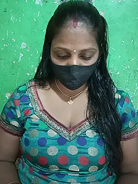 Snapshot of Parul-009 chatting on 05-11-26, 06:52 Parul-009 online show from 05-11-26, 06:52
