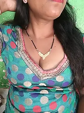 Snapshot of Parul-009 chatting on 05-16-26, 10:36 Parul-009 online show from 05-16-26, 10:36