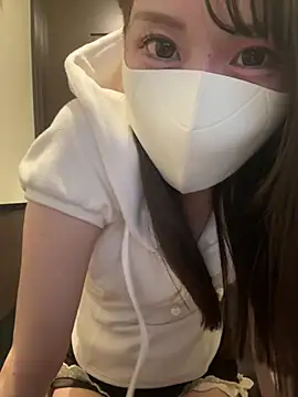Snapshot of momo_mm chatting on 05-25-26, 05:57 momo mm online show from 05-25-26, 05:57