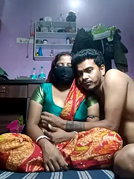 Snapshot of Fetish-Couple2 chatting on 03-02-26, 11:17 Fetish-Couple2 online show from 03-02-26, 11:17