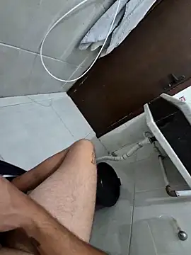 Snapshot of biel13cm chatting on 02-27-26, 09:15 biel13cm online show from 02-27-26, 09:15