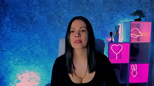 Snapshot of karolina_robinson chatting on 03-01-26, 11:45 karolina robinson online show from 03-01-26, 11:45