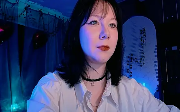 Snapshot of marty_bree chatting on 04-18-26, 05:17 marty bree online show from 04-18-26, 05:17