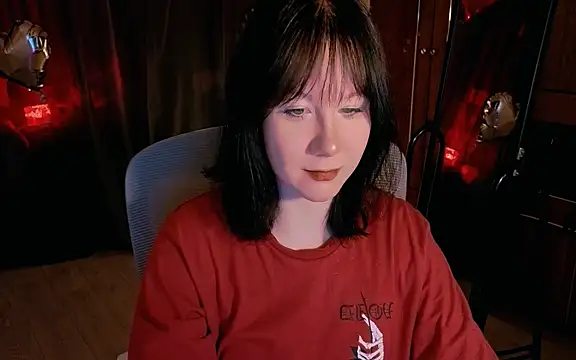 Snapshot of marty_bree chatting on 04-23-26, 07:49 marty bree online show from 04-23-26, 07:49