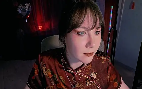 Snapshot of marty_bree chatting on 04-30-26, 05:30 marty bree online show from 04-30-26, 05:30