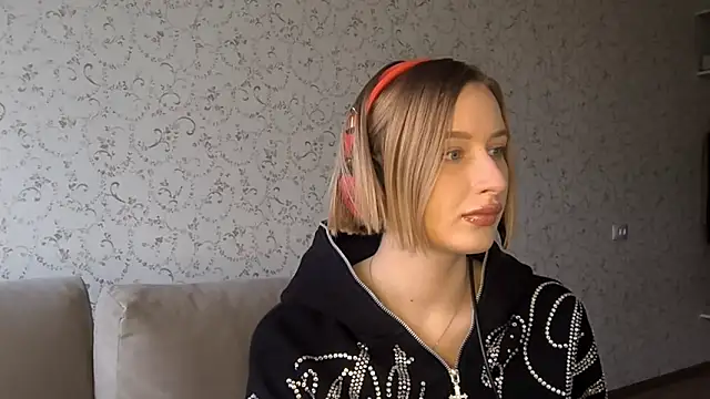 DeliciaBagnoli online show from 03-18-26, 02:20