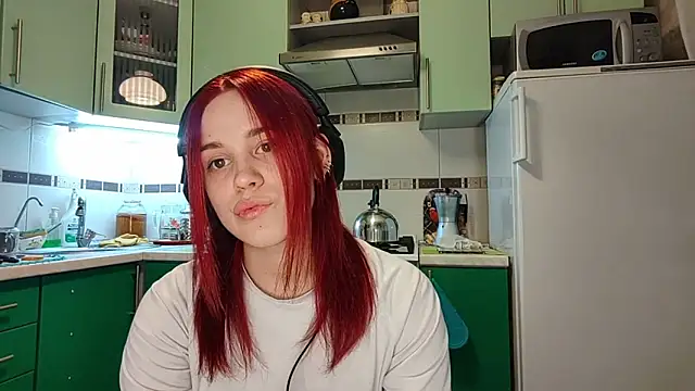 Snapshot of CalandraRolon chatting on 02-17-26, 04:24 CalandraRolon online show from 02-17-26, 04:24