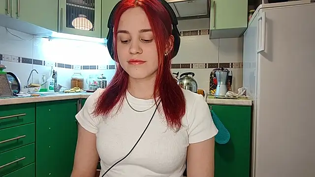 Snapshot of CalandraRolon chatting on 02-19-26, 05:42 CalandraRolon online show from 02-19-26, 05:42