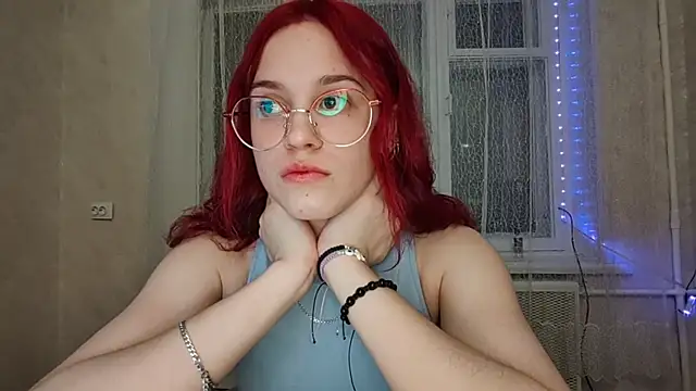 Snapshot of CalandraRolon chatting on 02-25-26, 07:34 CalandraRolon online show from 02-25-26, 07:34