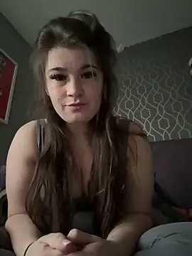 Snapshot of SpicyRed_x chatting on 02-13-26, 10:33 SpicyRed x online show from 02-13-26, 10:33